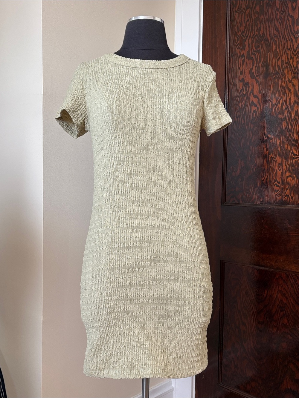 Elodie Textured Short-Sleeve Dress in Sage Fitted Bodycon Tshirt Dress Stretch